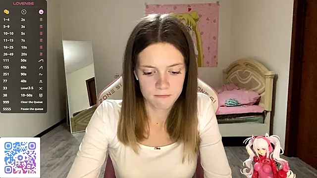 VibeQueenLucy online show from September 30, 2025, 4:12 pm