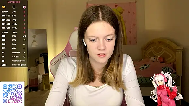 VibeQueenLucy online show from October 14, 2025, 4:30 pm