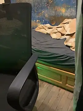 fronkie9384 online show from March 1, 2026, 4:20 pm