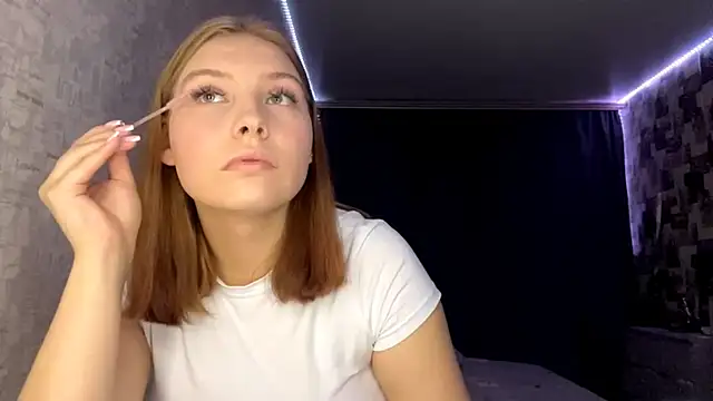 SwiiSweet online show from October 22, 2025, 4:18 pm