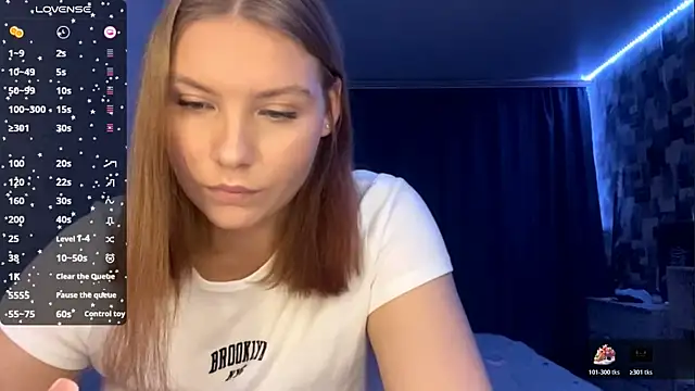 SwiiSweet online show from November 7, 2025, 4:07 pm