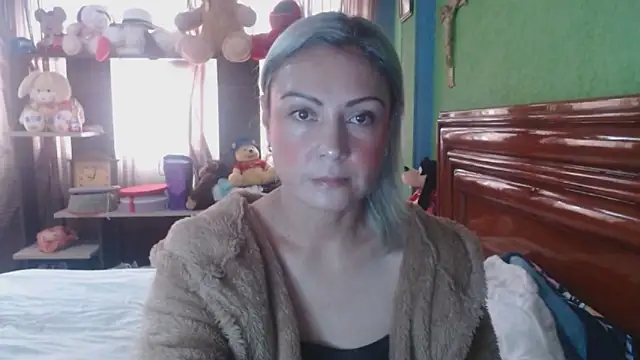  Charlize theron  online show from January 7, 2026, 8:55 pm