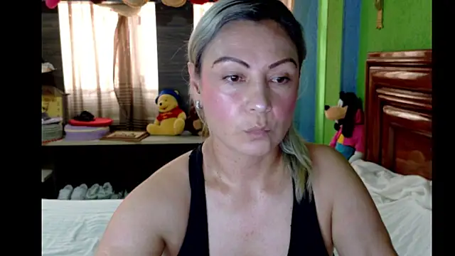  Charlize theron  online show from March 28, 2026, 9:36 pm