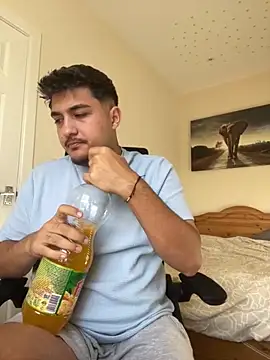 mixedcouplee69 online show from October 25, 2025, 11:51 am