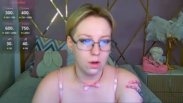 AlexandraGreen online show from April 5, 2026, 5:21 pm