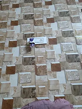 QUEEN-ADITI online show from September 19, 2025, 1:34 pm