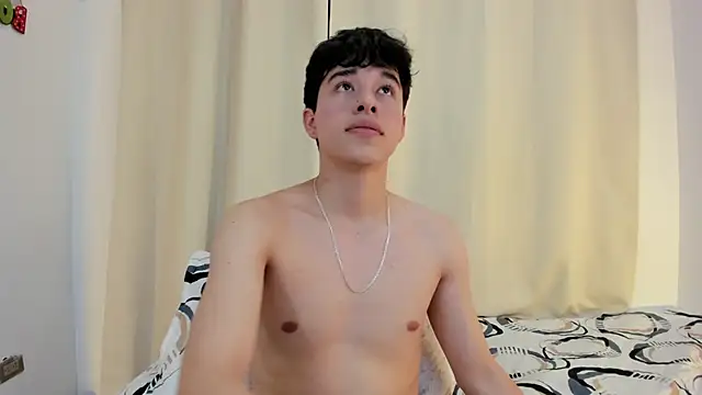 mrhot night online show from November 13, 2025, 1:04 am