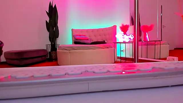 JessicaSky  online show from November 13, 2025, 8:19 pm