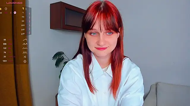 Snapshot of KatyKufel chatting on September 23, 2025, 6:44 pm KatyKufel online show from September 23, 2025, 6:44 pm