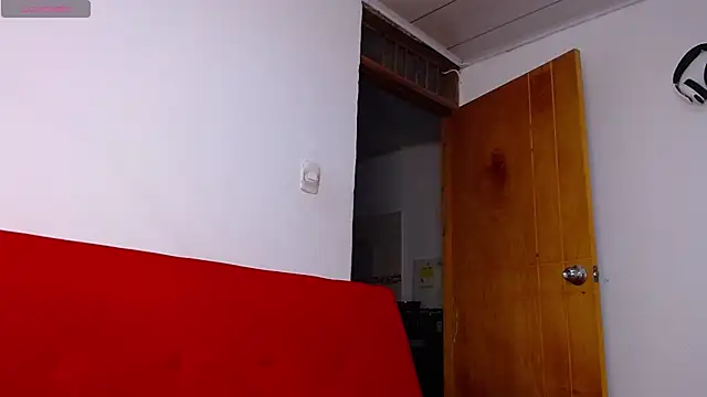 tommyblessd1 online show from October 10, 2025, 5:06 am