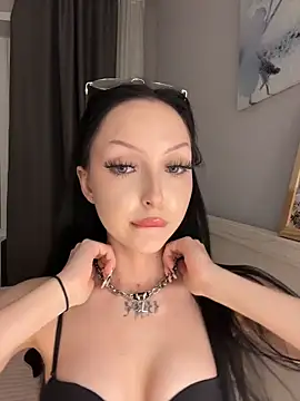 Snapshot of Lina_Thornton_ chatting on May 22, 2026, 8:25 pm Lina Thornton online show from May 22, 2026, 8:25 pm