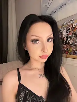 Snapshot of Lina_Thornton_ chatting on May 28, 2026, 9:45 pm Lina Thornton online show from May 28, 2026, 9:45 pm