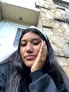 SharaRous online show from January 19, 2026, 11:58 am