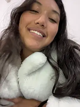 SharaRous online show from February 24, 2026, 5:00 pm