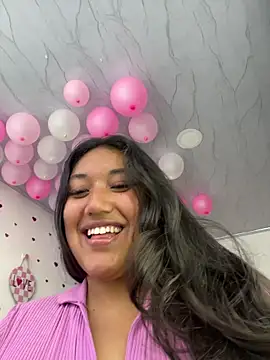 SharaRous online show from March 29, 2026, 8:42 pm