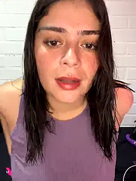 cami lorena online show from September 29, 2025, 2:11 pm