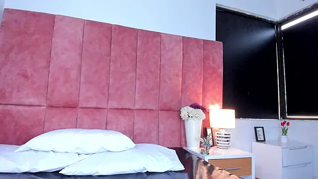 kittyy milk 001 online show from December 18, 2025, 7:42 pm