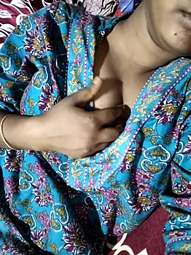 maskedlover321 online show from April 11, 2026, 4:39 am