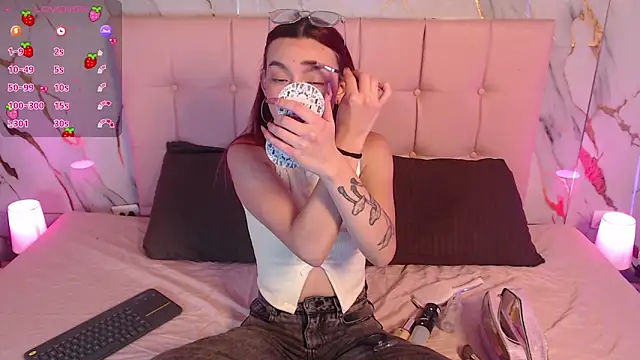 Red kytty6 online show from March 24, 2026, 4:06 am