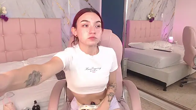 Red kytty6 online show from June 9, 2026, 3:29 am