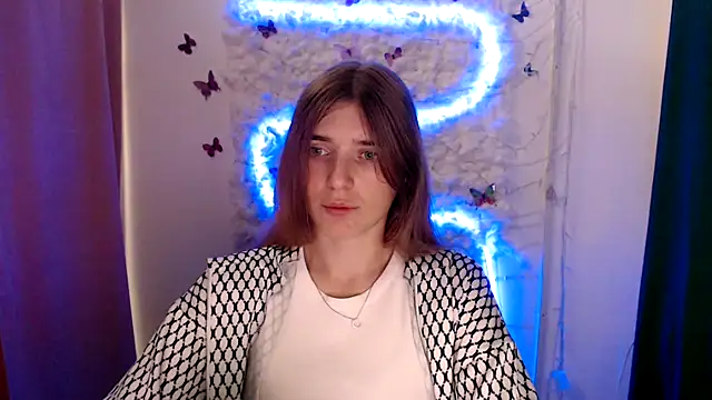 JuiceLips   online show from September 9, 2025, 3:00 pm