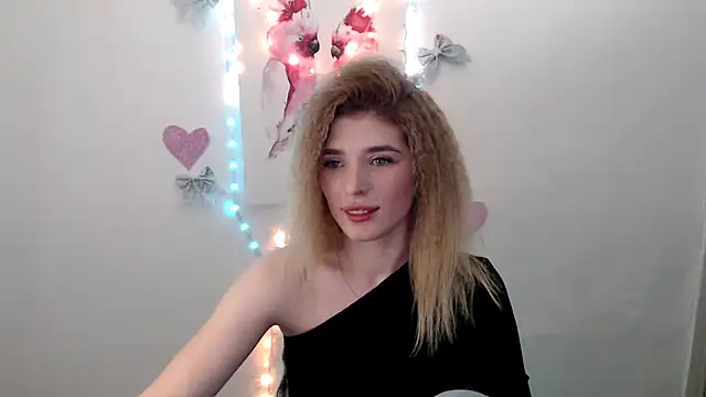 JuiceLips   online show from November 28, 2025, 1:25 pm