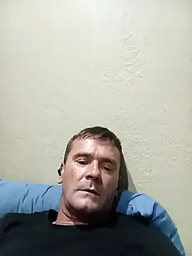 Snapshot of Rudie1 chatting on December 3, 2025, 9:35 pm Rudie1 online show from December 3, 2025, 9:35 pm