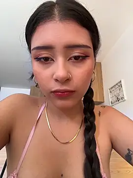 Snapshot of CatadeLuca chatting on February 24, 2026, 3:43 pm CatadeLuca online show from February 24, 2026, 3:43 pm