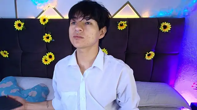 AleAurarashi online show from April 18, 2026, 10:30 am