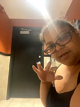 wishuhope4 online show from December 3, 2025, 8:18 pm