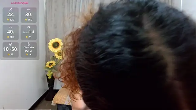 luisa  torres online show from November 22, 2025, 3:38 am