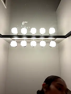 cupcakemia online show from September 14, 2025, 7:24 pm