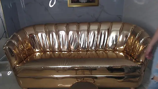 kim lush s online show from September 12, 2025, 9:26 pm