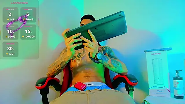 amodeus bael  online show from November 7, 2025, 2:44 am