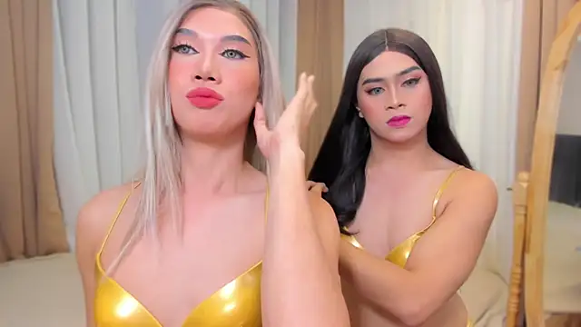 MaxCollins online show from December 14, 2025, 1:49 pm