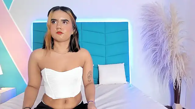 Snapshot of mara_winters_ chatting on February 2, 2026, 12:04 pm mara winters online show from February 2, 2026, 12:04 pm