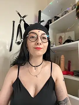 Snapshot of Jinhee_Tiny chatting on October 2, 2025, 9:38 am Jinhee Tiny online show from October 2, 2025, 9:38 am