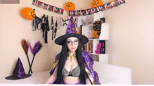 Snapshot of Jinhee_Tiny chatting on October 31, 2025, 3:13 pm Jinhee Tiny online show from October 31, 2025, 3:13 pm