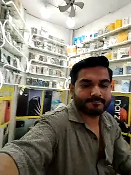 avi007p online show from November 12, 2025, 11:21 am