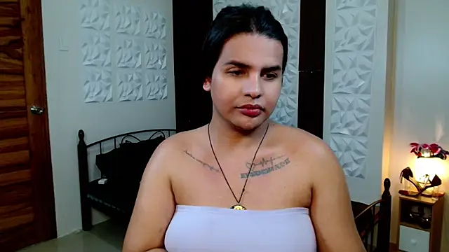 SelenaHelaby02 online show from September 22, 2025, 6:15 am