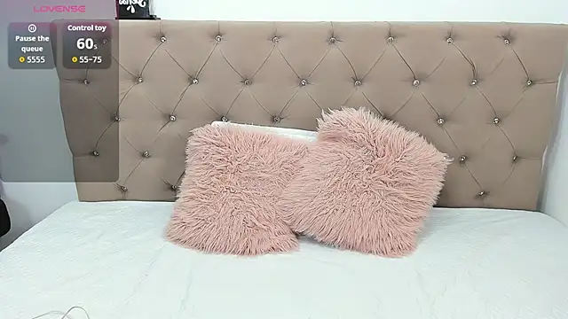 Isbettyche online show from November 30, 2025, 12:03 am