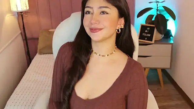 Snapshot of VioletBlacke_ chatting on September 13, 2025, 4:18 pm VioletBlacke  online show from September 13, 2025, 4:18 pm