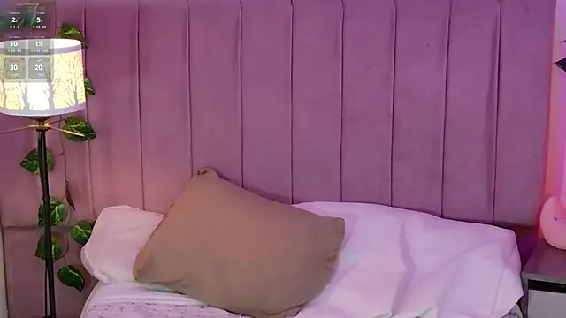 Snapshot of VioletBlacke_ chatting on November 11, 2025, 2:50 pm VioletBlacke online show from November 11, 2025, 2:50 pm