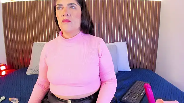 Roxie-NS online show from September 18, 2025, 11:56 am