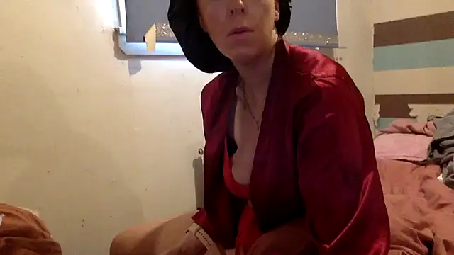 Bellababexox  online show from September 14, 2025, 4:28 pm