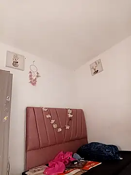 Liahdiaz  online show from December 16, 2025, 4:56 pm