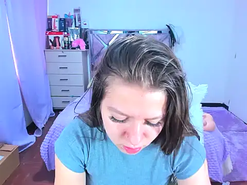 Luna Analya online show from October 18, 2025, 2:51 pm