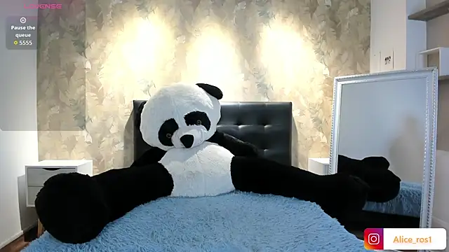 alice rose5 online show from October 6, 2025, 3:37 am