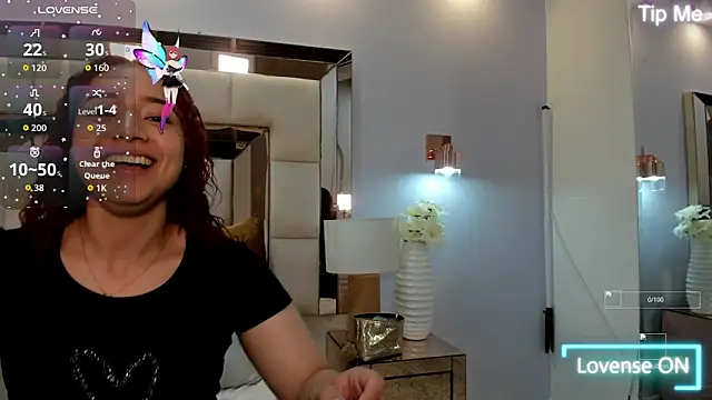 megannherrera online show from December 3, 2025, 11:52 am