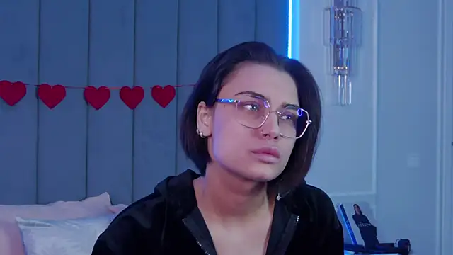 VioletAsh online show from February 28, 2026, 5:08 am